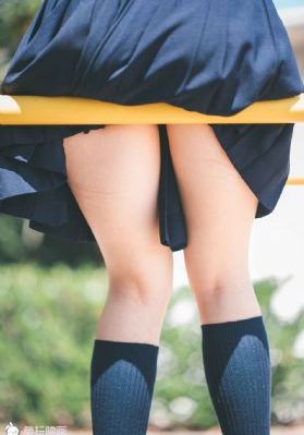 学生眼中的女老师-国语字幕日韩电影在线